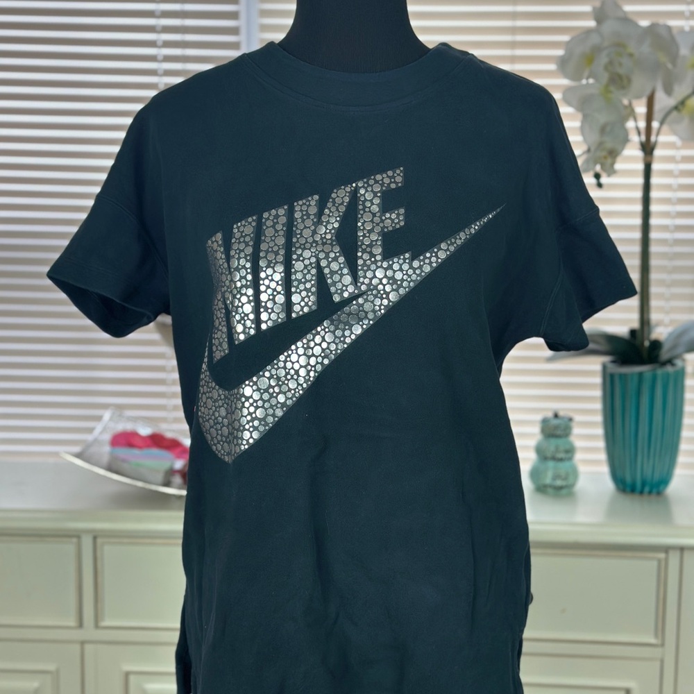 Nike Black Graphic T-Shirt